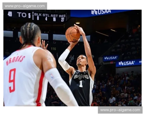 马刺121-94大胜太阳，文班亚马攻防两端统治比赛